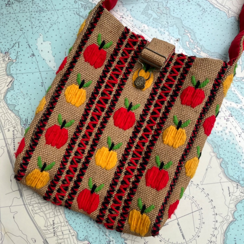Vintage 60s Apple Embroidered Burlap Bag - Picture 2 of 5